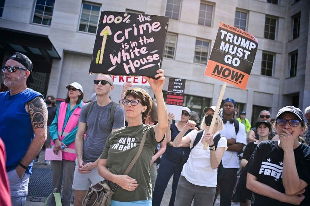 Trump deploys National Guard to tackle Washington crime