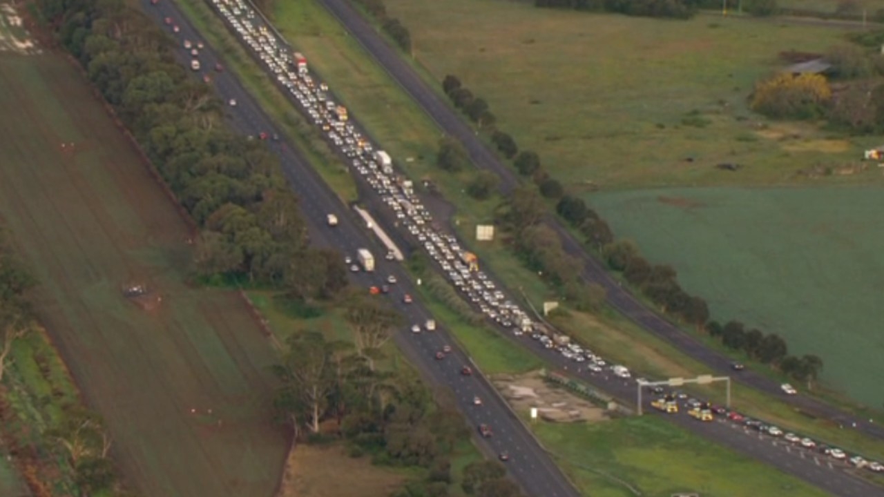 Truck rollover sparks traffic nightmare as all Melbourne-bound lanes on Princes Freeway forced shut after crash