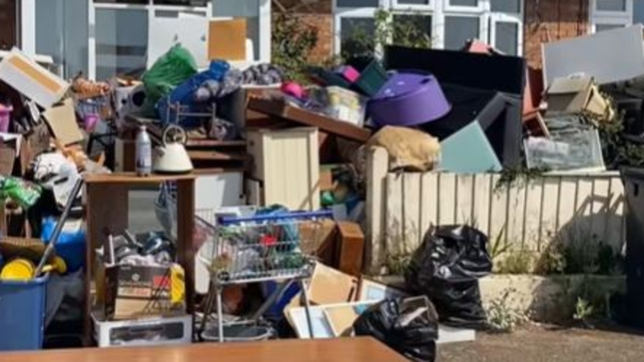 World's worst hoarder ordered to clean rat-infested yard