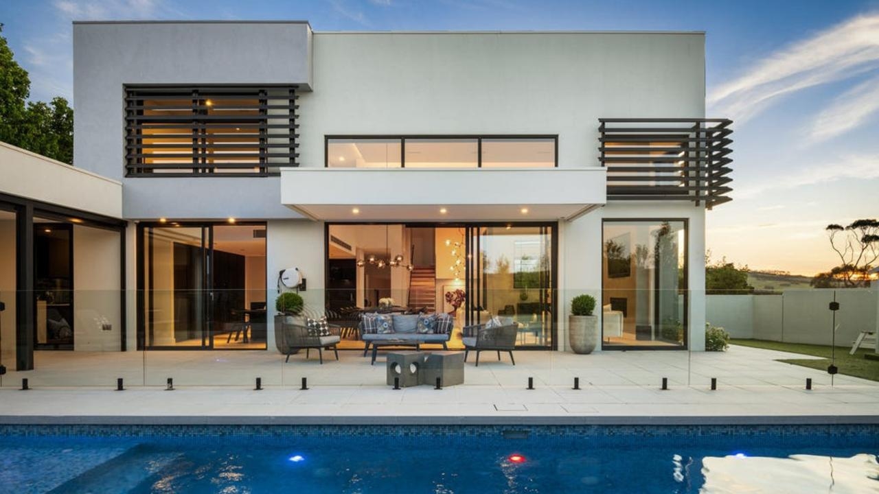 Luxury Highton home beats $3m in landmark sale