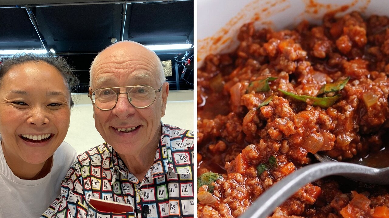 Dr Karl's 'chemical' (but delicious) spag bol technique