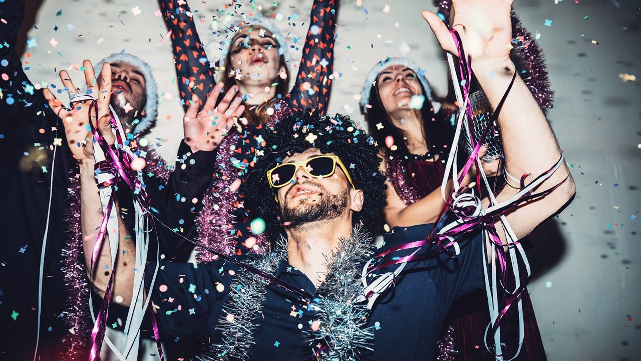 Closing Bell: Party on the ASX as market amps up the bass, raves to new heights