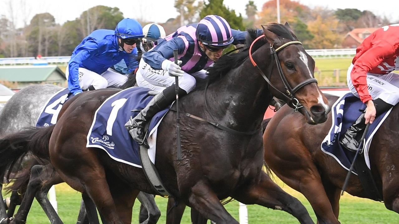 Big Swinger bails out favourite backers with stunning burst in Caulfield win