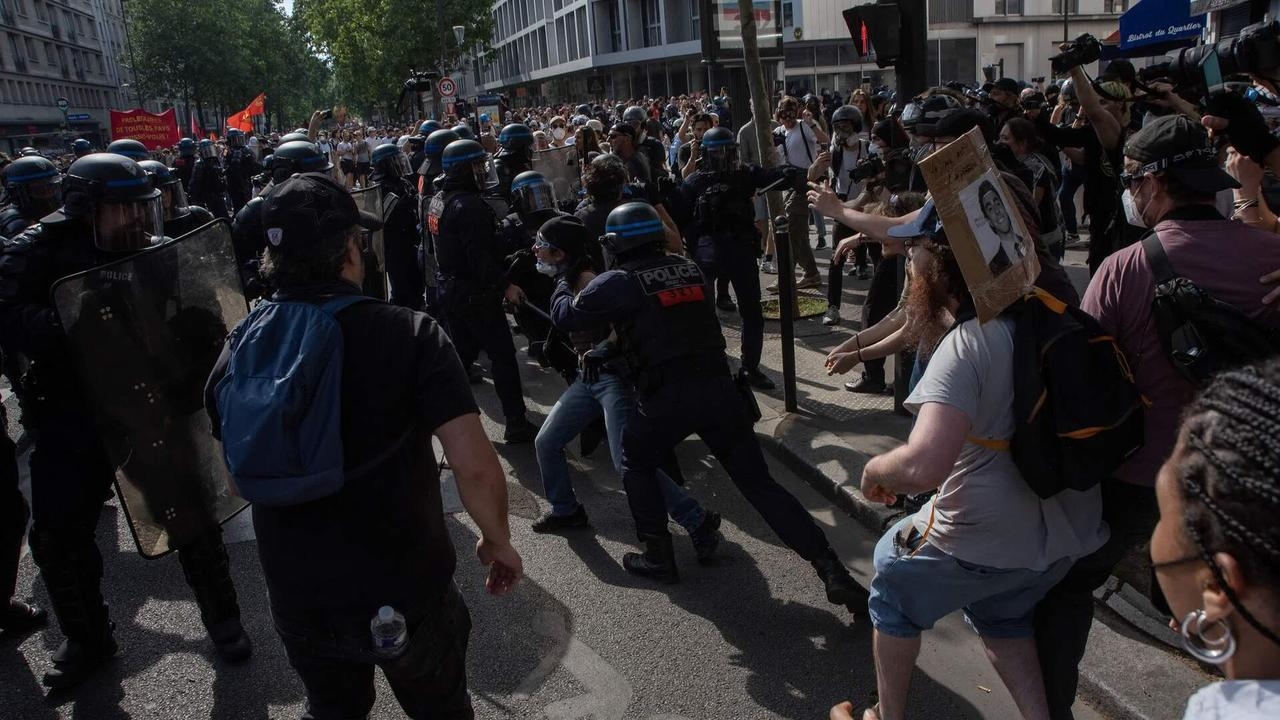 Paris continues seeing ‘extraordinary' soccer riots