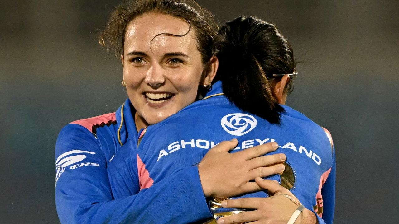 Cricketer Amelia Kerr on how family saved her amid mental health battle