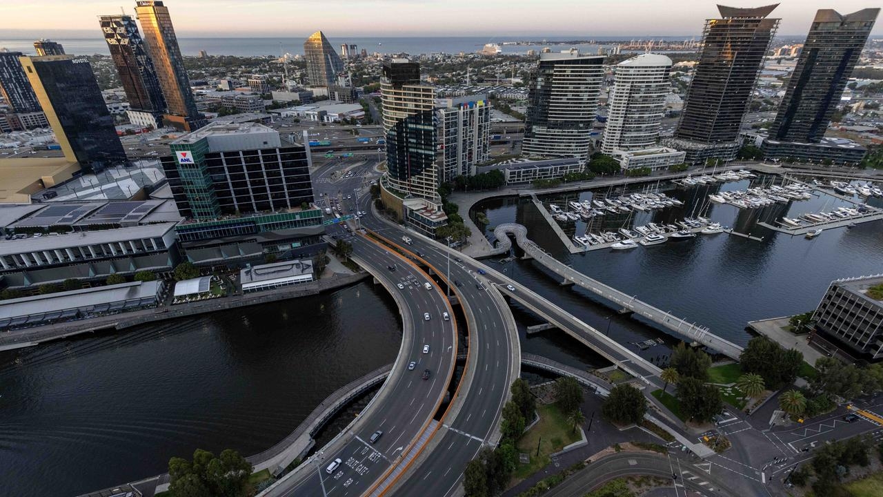 Apartment prices rebound fails to materialise as investors sell at a loss