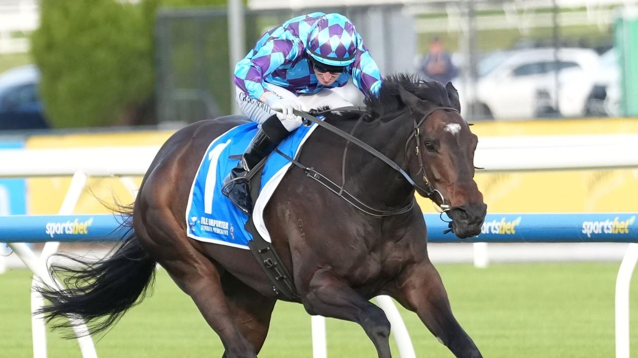 Pride Of Jenni books her ticker for Queensland winter carnival with Anniversary Vase victory