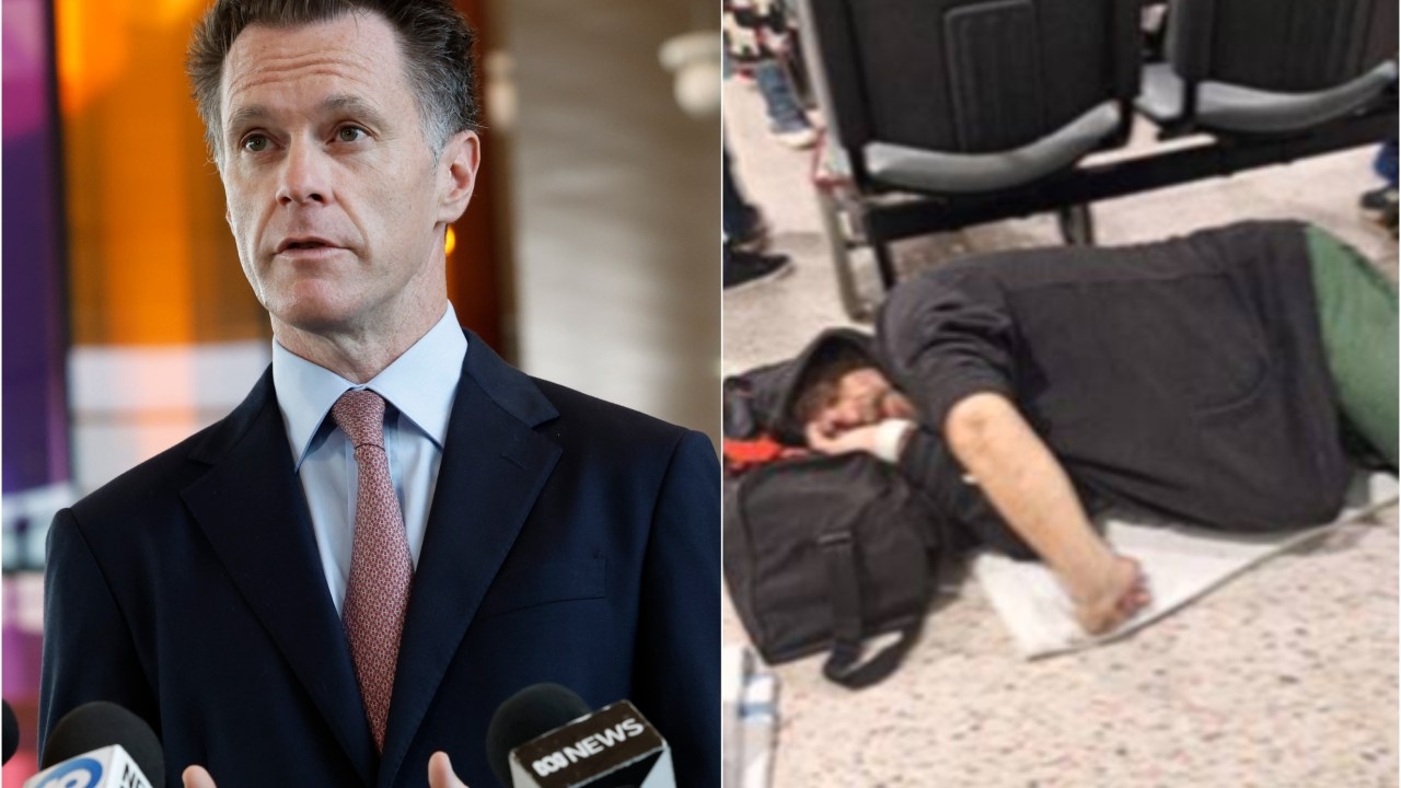 Chris Minns says NSW govt 'wants to do better' on hospital emergency wait times after elderly man forced to sleep on floor