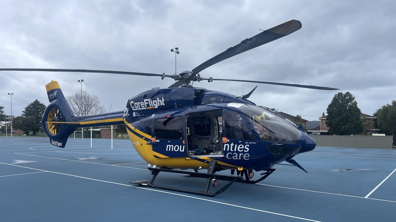 Kitesurfer flown to hospital after being blown into powerlines at Ettalong Beach by strong winds