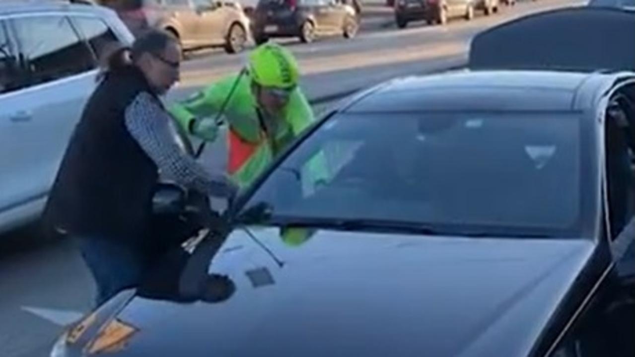 Good Samaritans intervene attempted carjacking in Melbourne