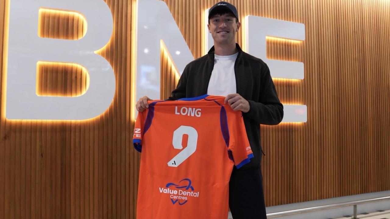 New Brisbane Roar marksman Chris Long intent on scoring ‘loads of goals'