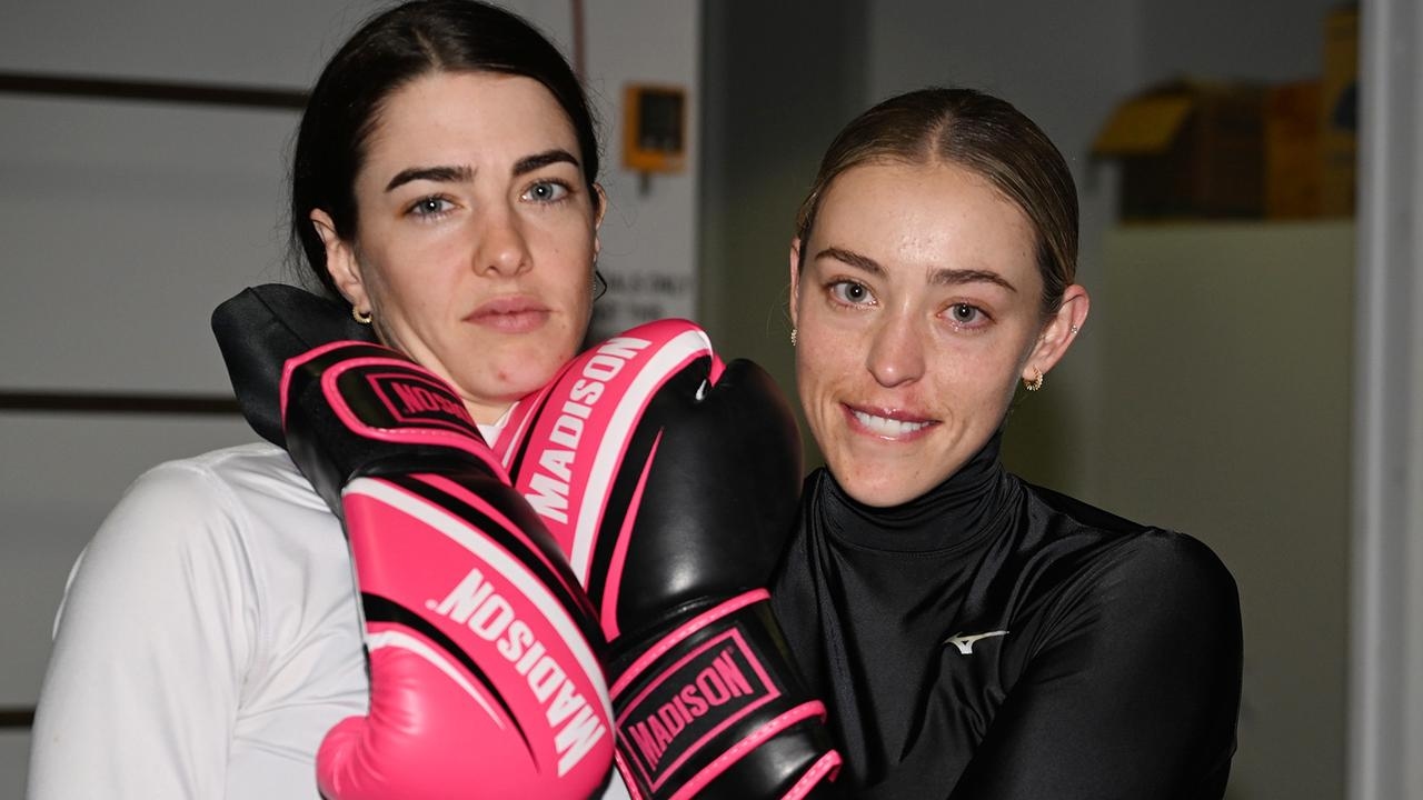 Angela Jones, Emily Lang showdown for Brisbane jockeys' title