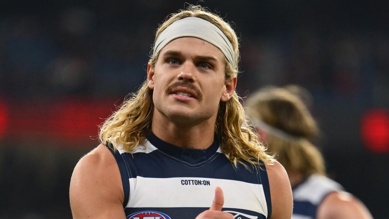 Geelong teammates support Bailey Smith amid mammoth betting plunge