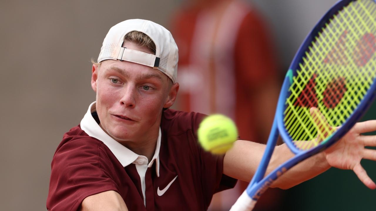 Cruz Hewitt ‘valiant' in opening round French Open defeat