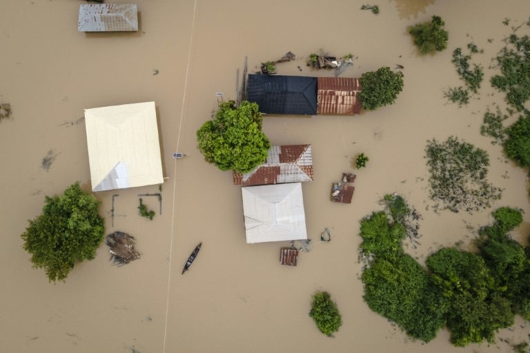 Rescuers fan out after Nigeria flooding kills more than 150