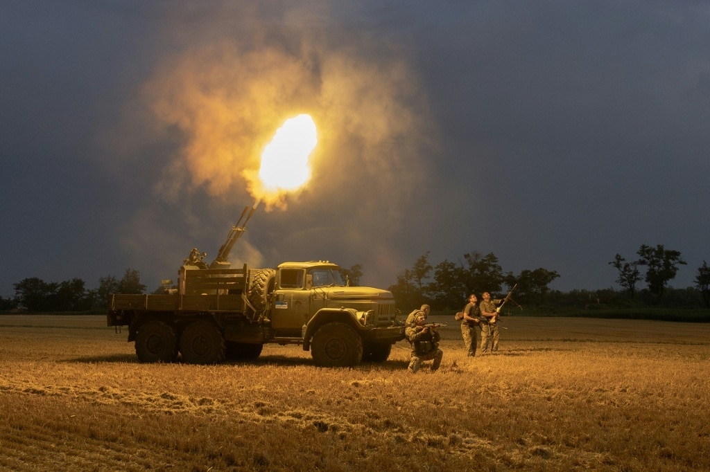 Russia kills 25 in Ukraine, as Kremlin says 'committed' to peace