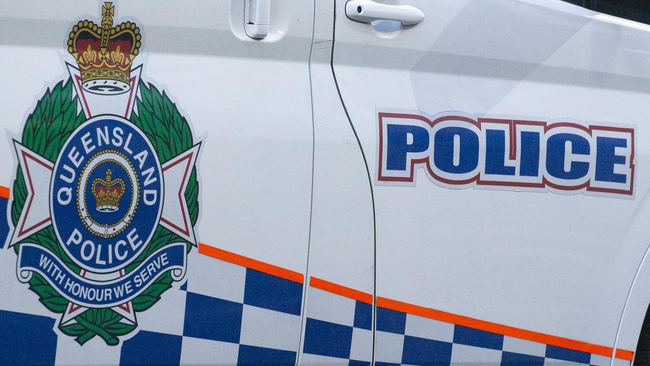Queensland Police shoot teenage girl outside Townsville pub