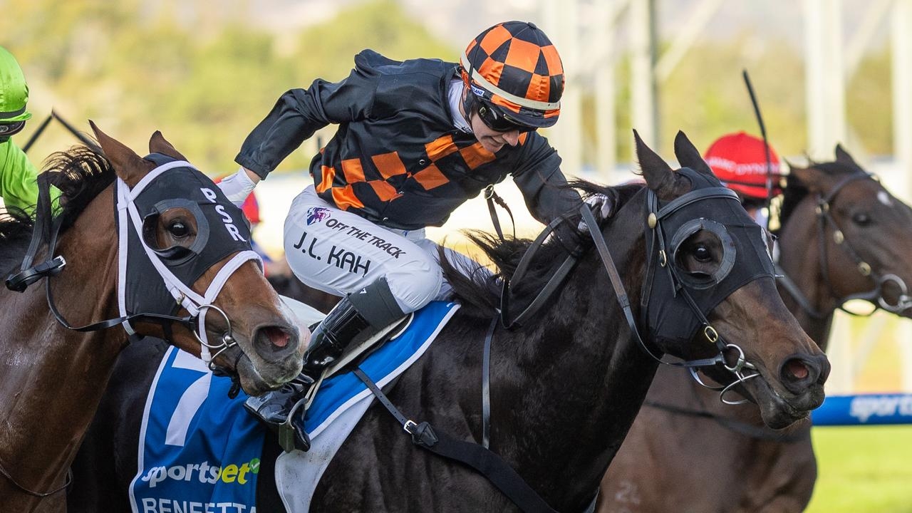 'Bloody oath I would': Warren out to spoil Schwarz's Doomben 10,000 farewell party