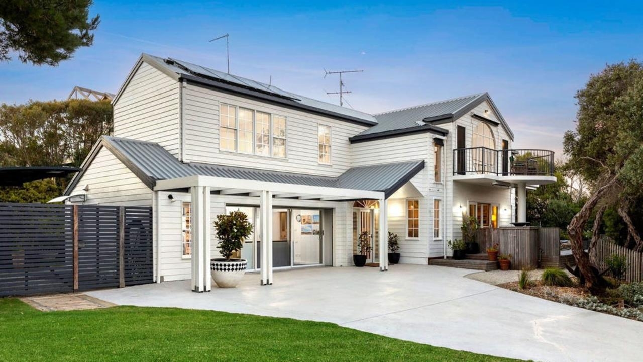 Breamlea: Architect-designed home sets record in beachside hamlet
