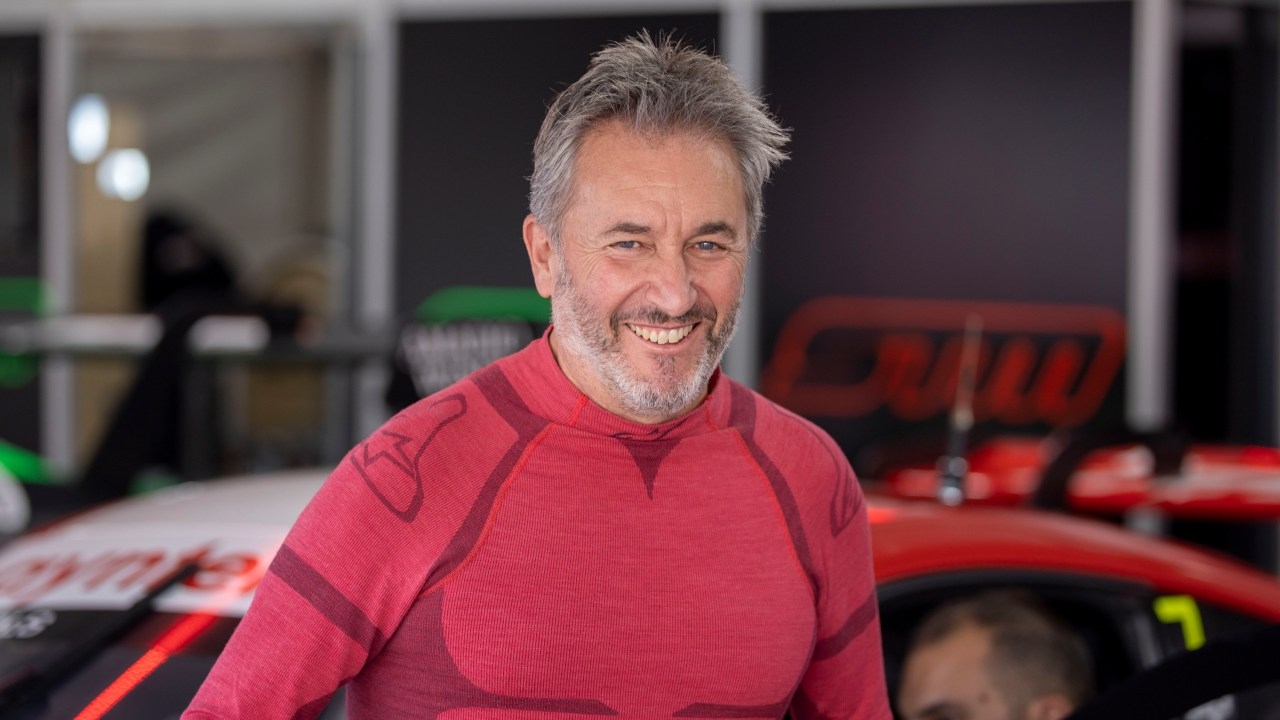 Family, racing community lead tributes for father and 'extraordinary figure' in motorsport Tim Miles killed in bus crash