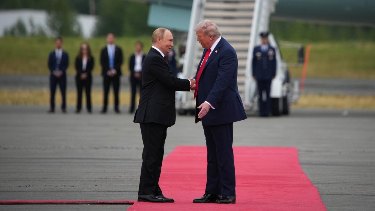 Red carpet diplomacy: Trump and Putin arrive for historic Alaska summit