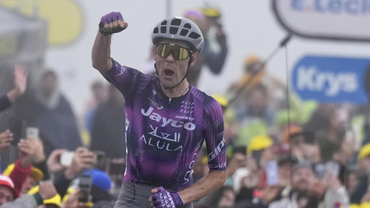 Ben O'Connor's calculated attack pays off on climb of Col de la Loze