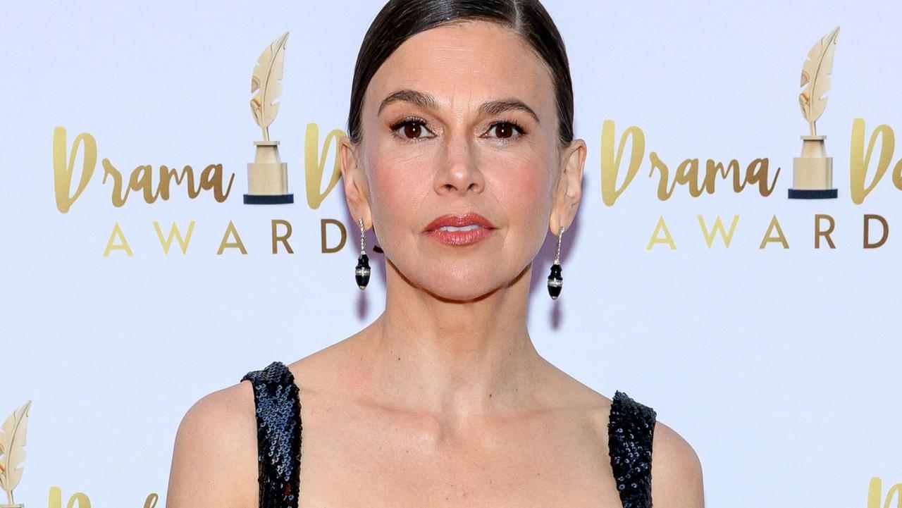 Sutton Foster's glam red carpet outing amid Hugh and Deb's drama