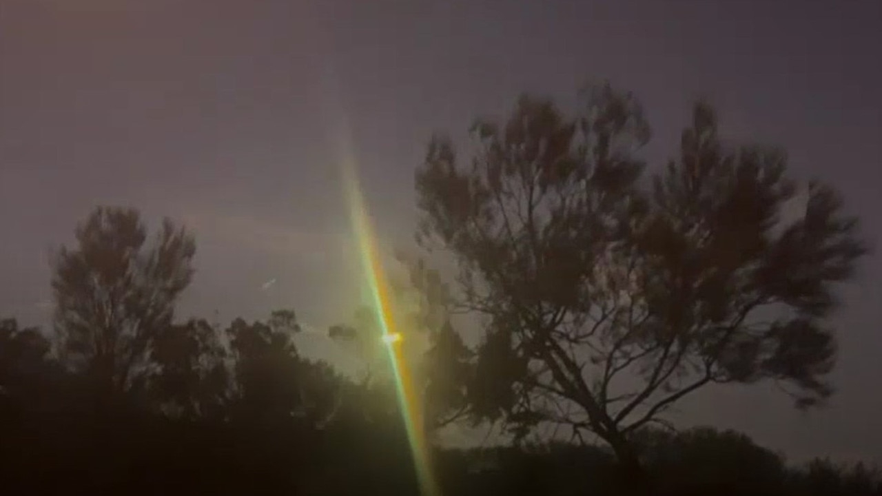 Perth, WA: Witnesses stunned as ‘fireball' meteor lights up sky