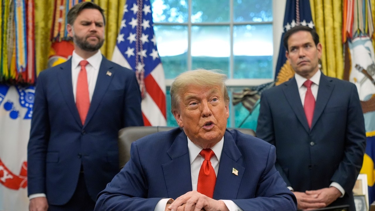 ASX 200 soars after US President Donald Trump indicates he will not extend the deadline on his 'Liberation Day' tariffs