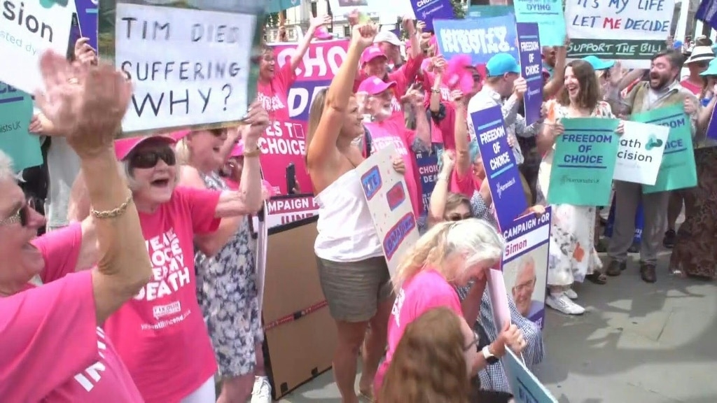UK MPs vote in favour of assisted dying bill in historic step