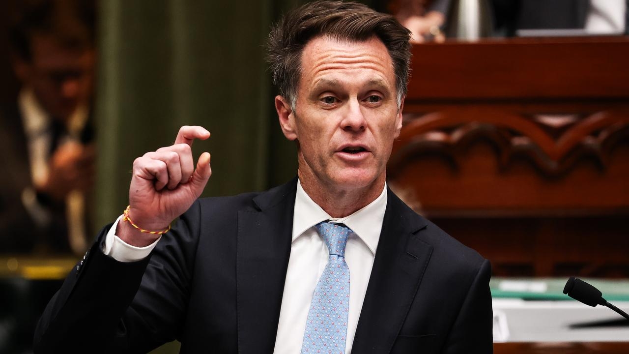 ‘Crazy': NSW Premier Chris Minns blames tobacco excise for thriving illegal trade