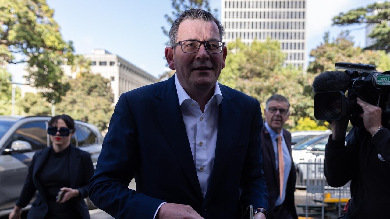 Daniel Andrews snubbed by Victorian golf clubs