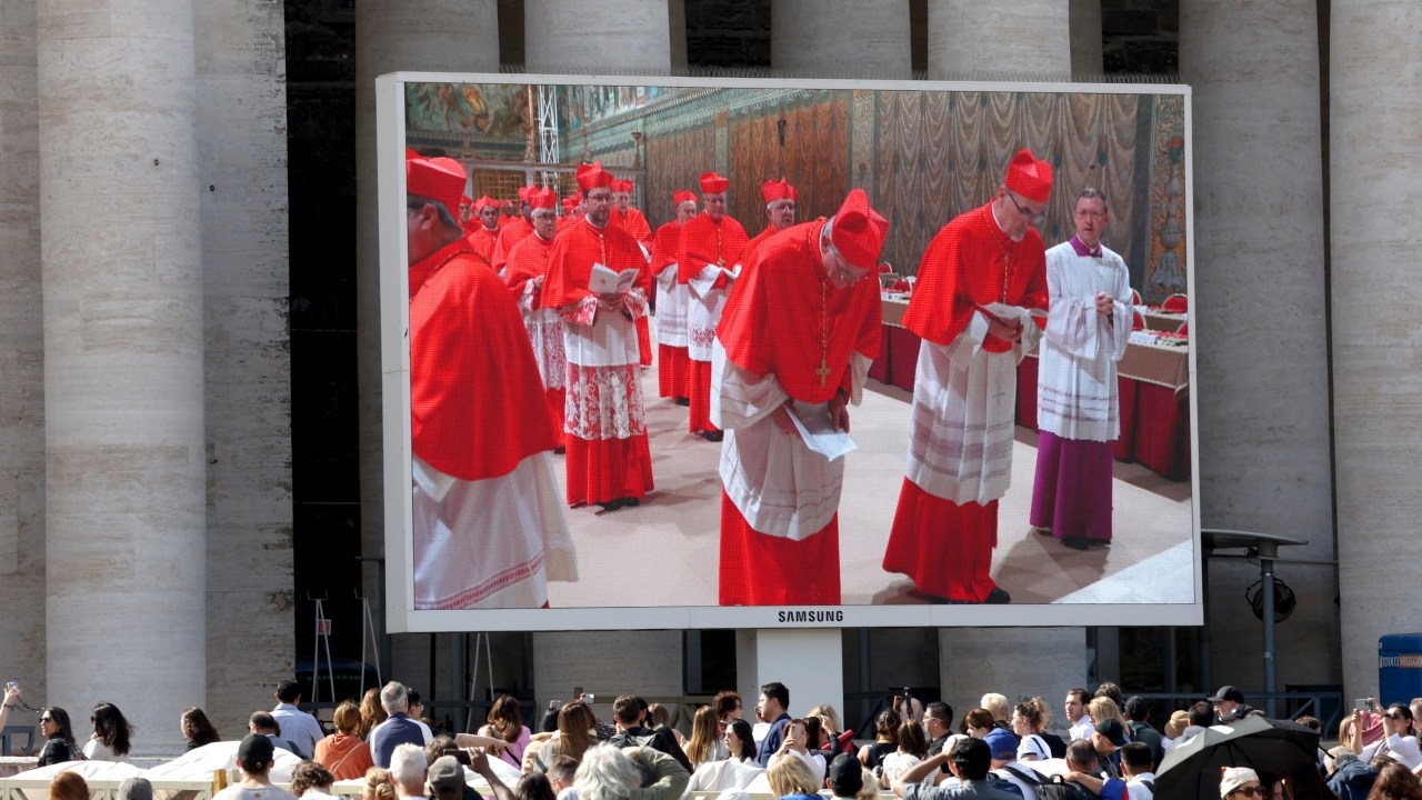 WATCH LIVE: Cardinals to begin second ballot to decide next pope after first day of conclave yielded no result