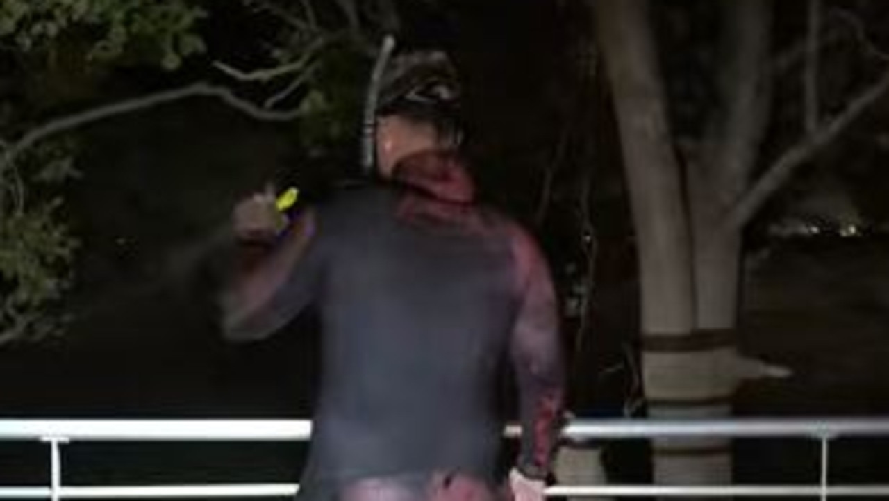 Darwin man dives into crocodile infested waters in Darwin
