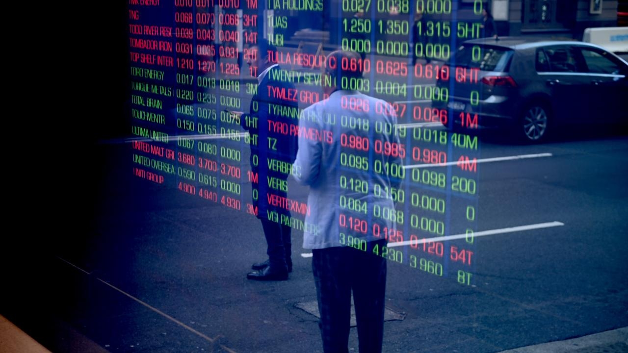 ASX 200 climbs to second-highest close as banks halt the run