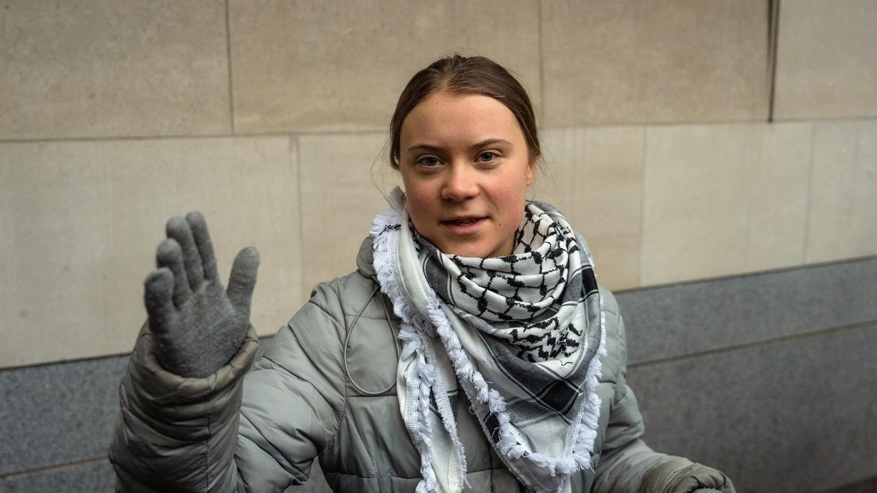 Great Thunberg arrives in France following Israeli deportation