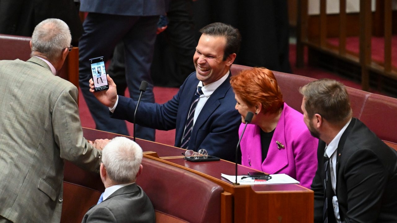Senator Matt Canavan makes unlikely ally in Greens founder Bob Brown as pair rally against wind energy projects