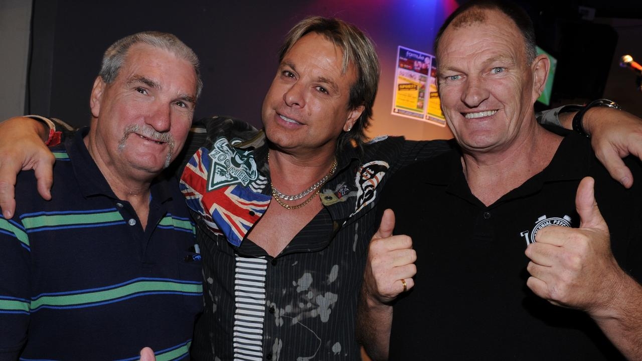 AFL cult hero Peter Bosustow dead at the age of 67