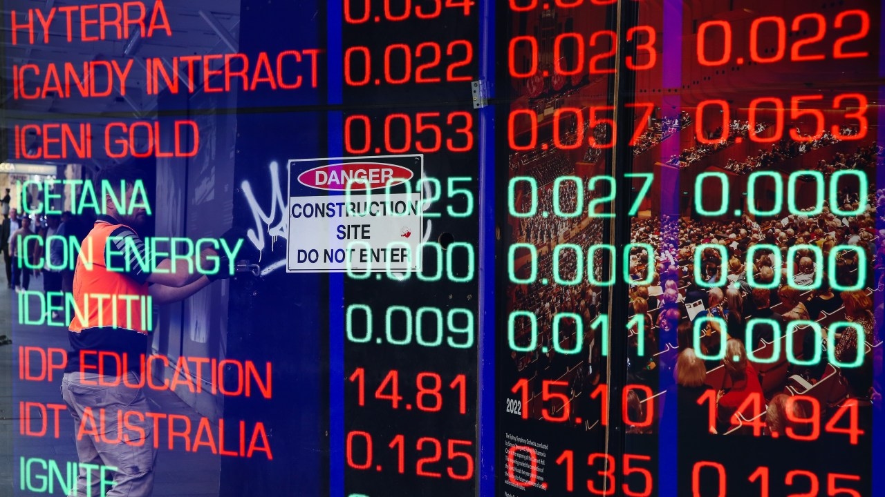 ASX 200 slumps after Donald Trump's 'Liberation Day' tariffs are temporarily reinstated a day after court blocks the levies