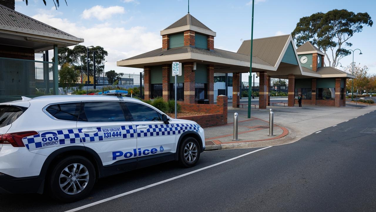 Man, 40, killed in suspected hit-and-run on Princes Freeway overpass at Morwell