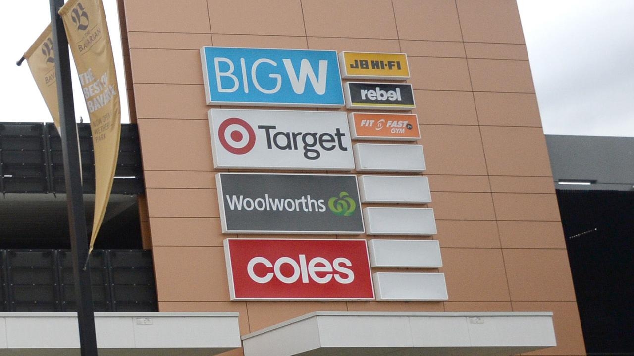 Knives seized, men arrested after armed brawl at Sydney shopping centre