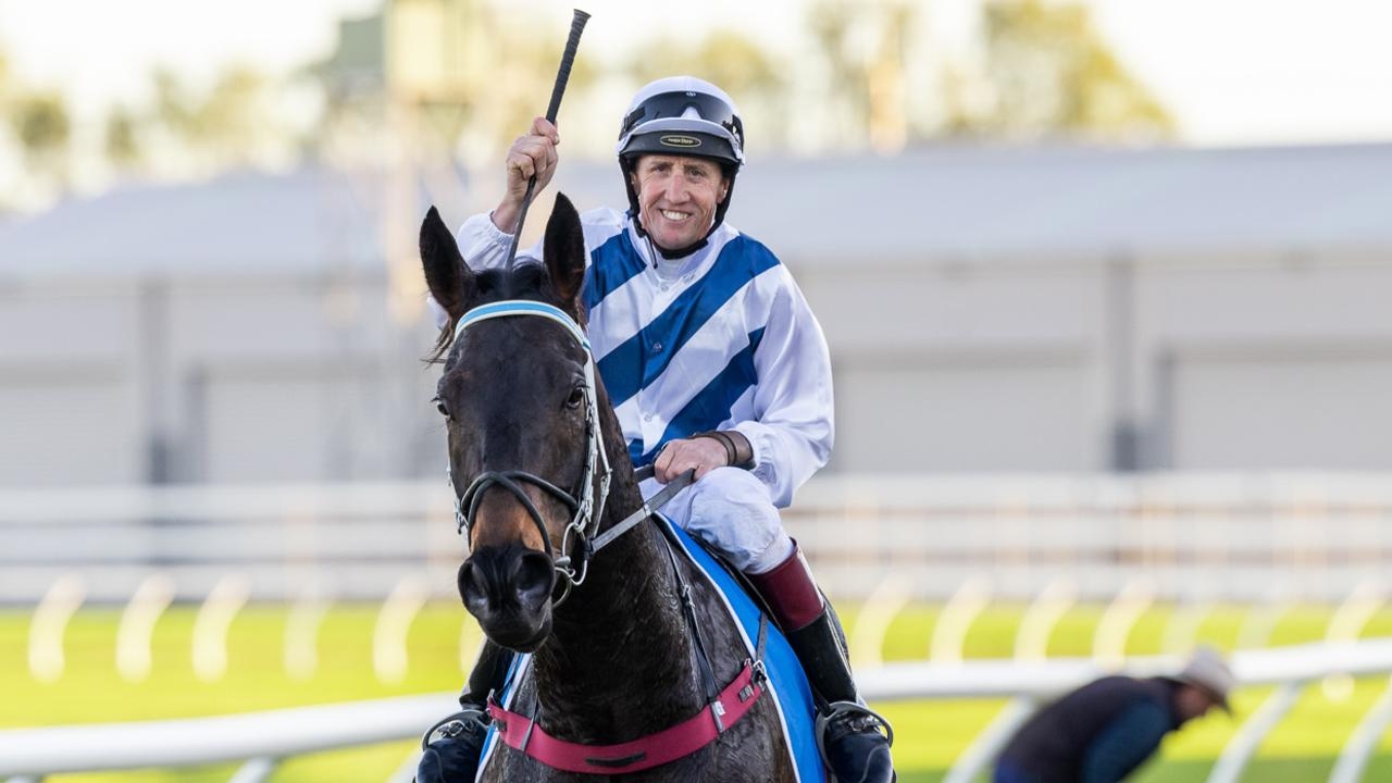Much-loved jockey Justin Potter ends 25-year riding career to pursue training partnership