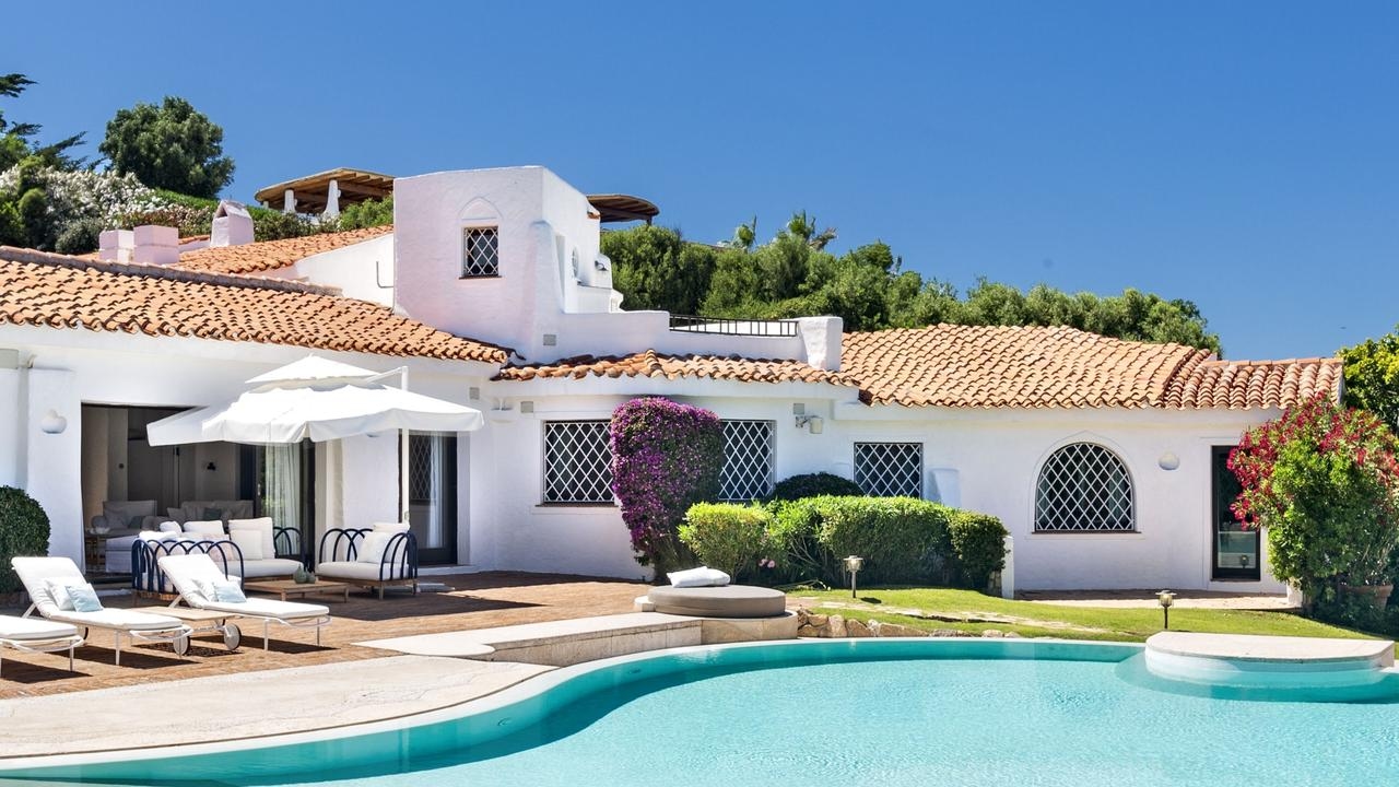 Italian house price record soars to $284m AUD, 164m Euro, as Aussies eye vineyards, country estates