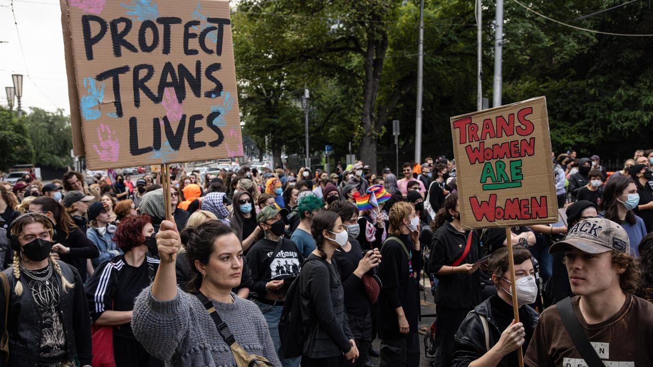Chaos as protesters clash in Melbourne's CBD