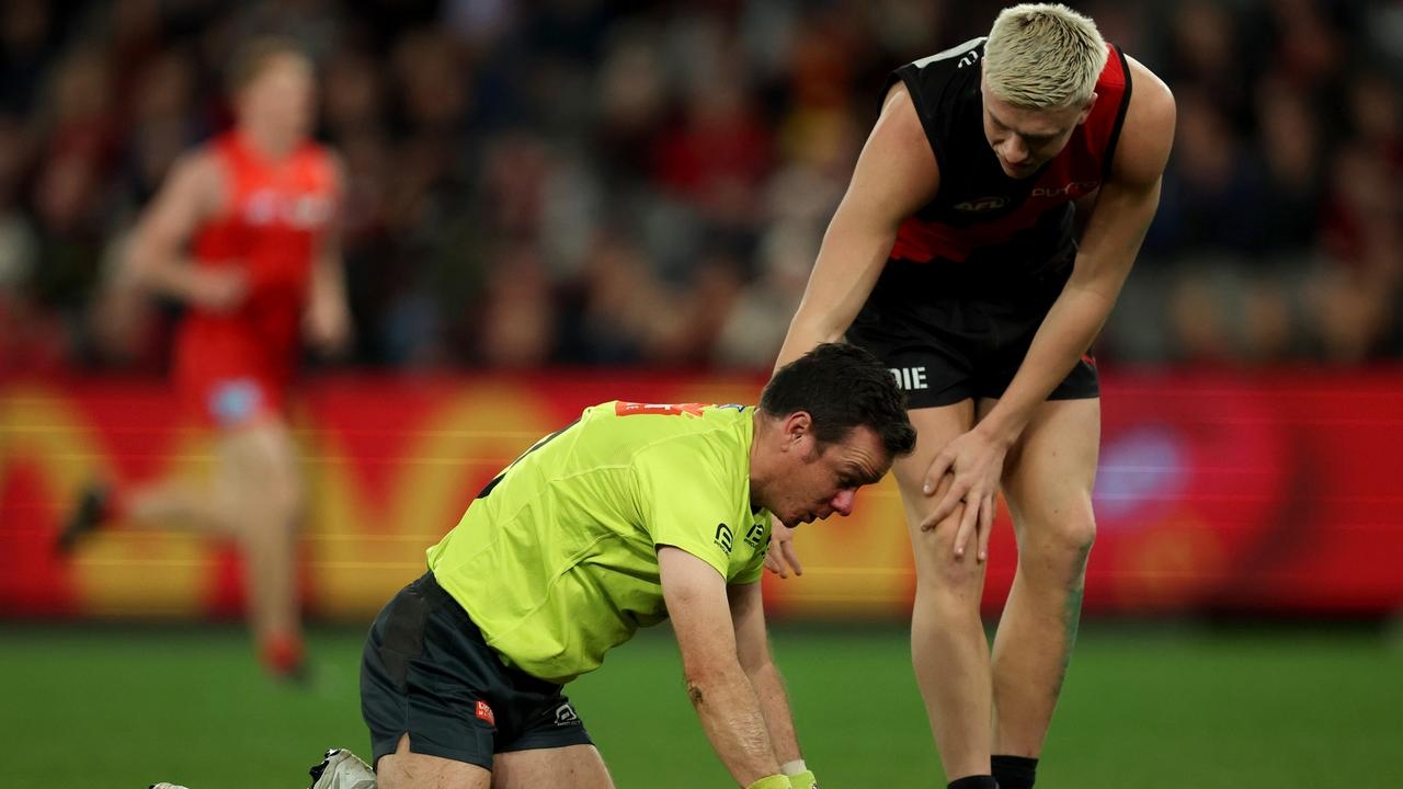 Geelong captain Patrick Dangerfield wants centre bounce abandoned to help avoid umpire contact