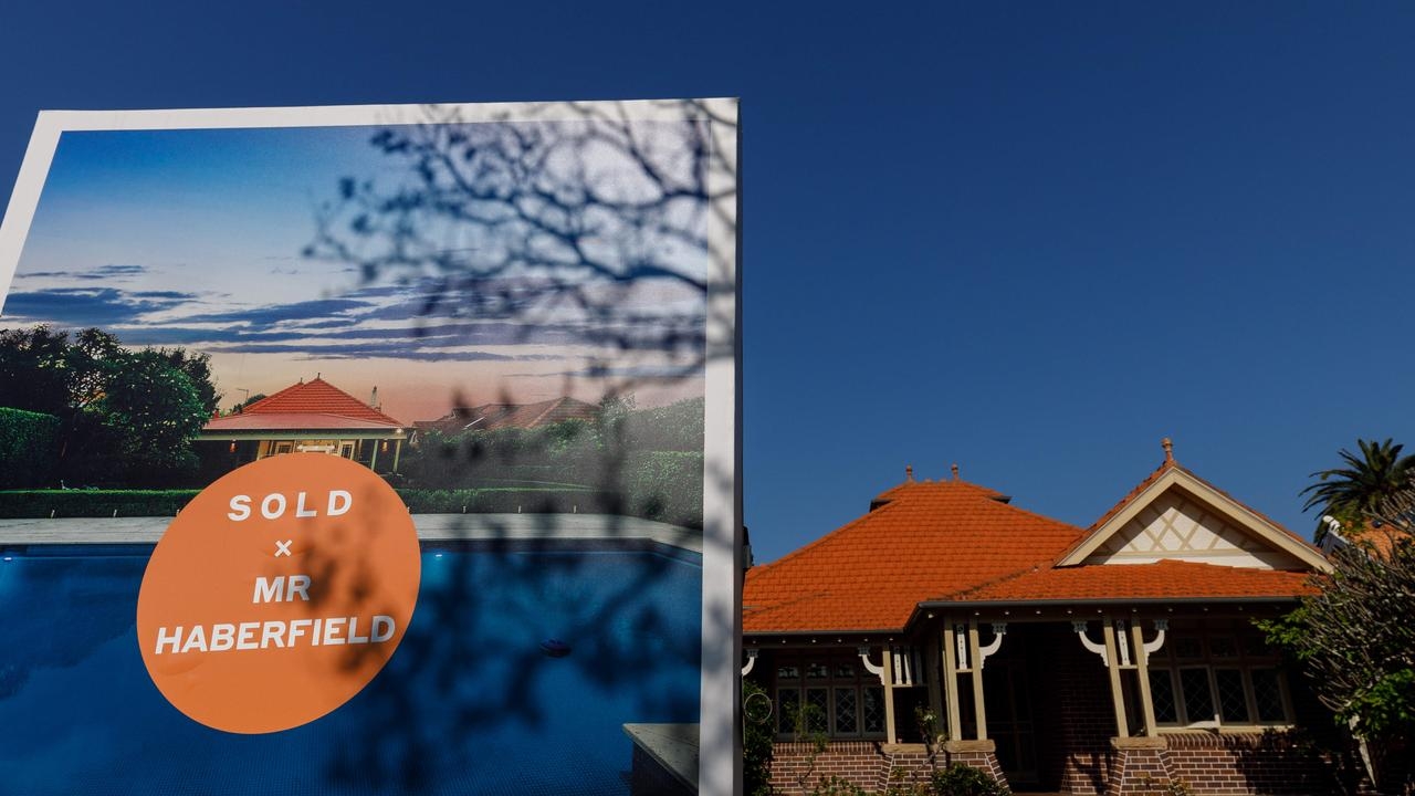 Experts divided over ‘risky' new mortgage that doesn't pay anything off a home loan