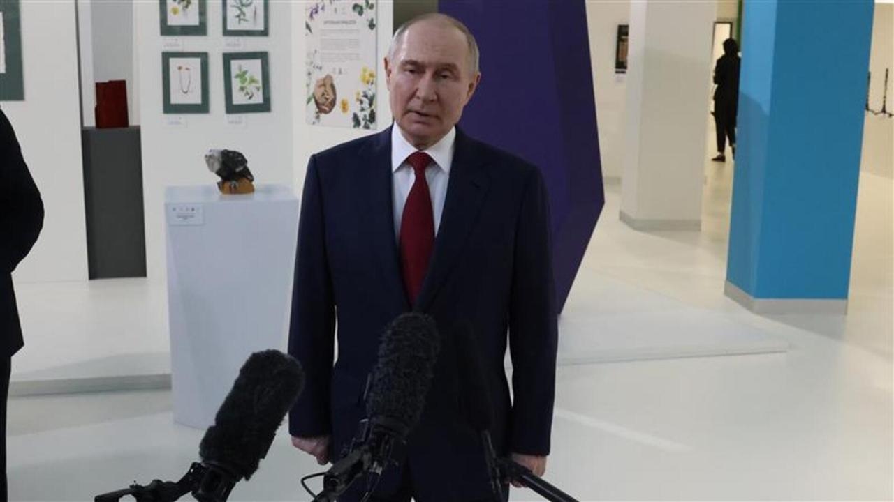 ‘Extraordinary threat': Questions if Trump will follow through on Russia tariffs
