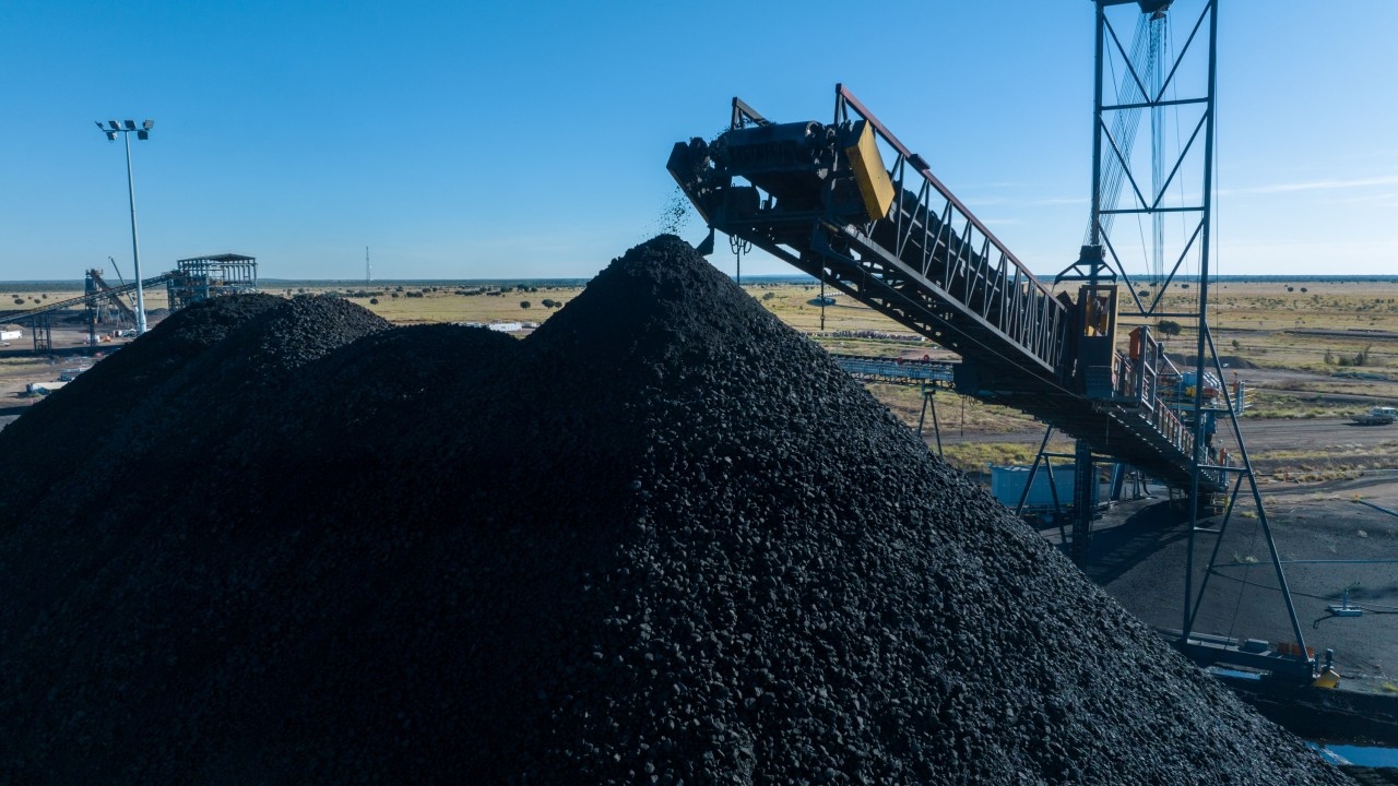Labor told 'implied carbon prices', fixing broken renewables approvals key to lowering emissions in Productivity Commission report