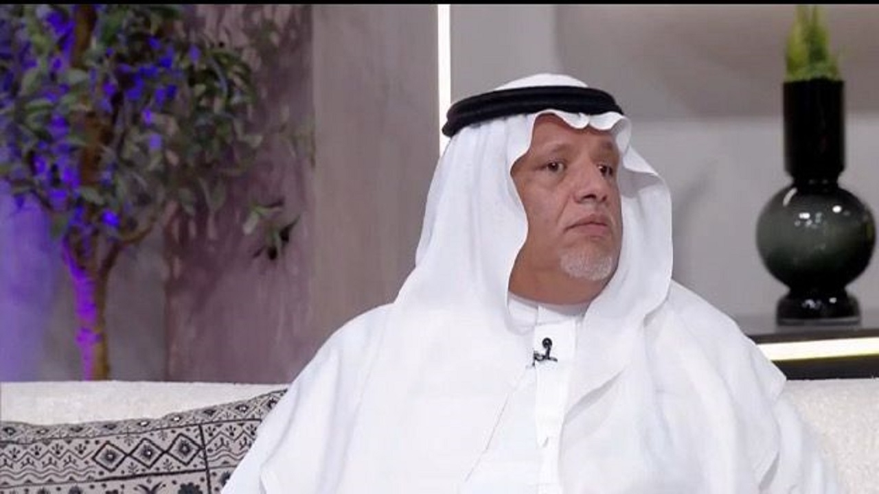 أخصائي يكشف عن بعض الأسئلة التي توضح استعداد الرجل للزواج .. فيديو
