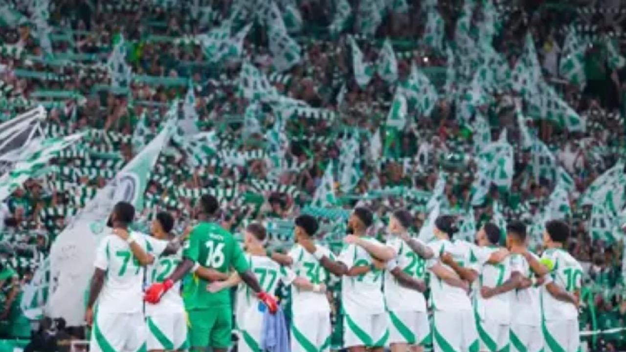 ‎مساعد جيسوس يحضر مباراة الأهلي وبوريرام..فيديو
